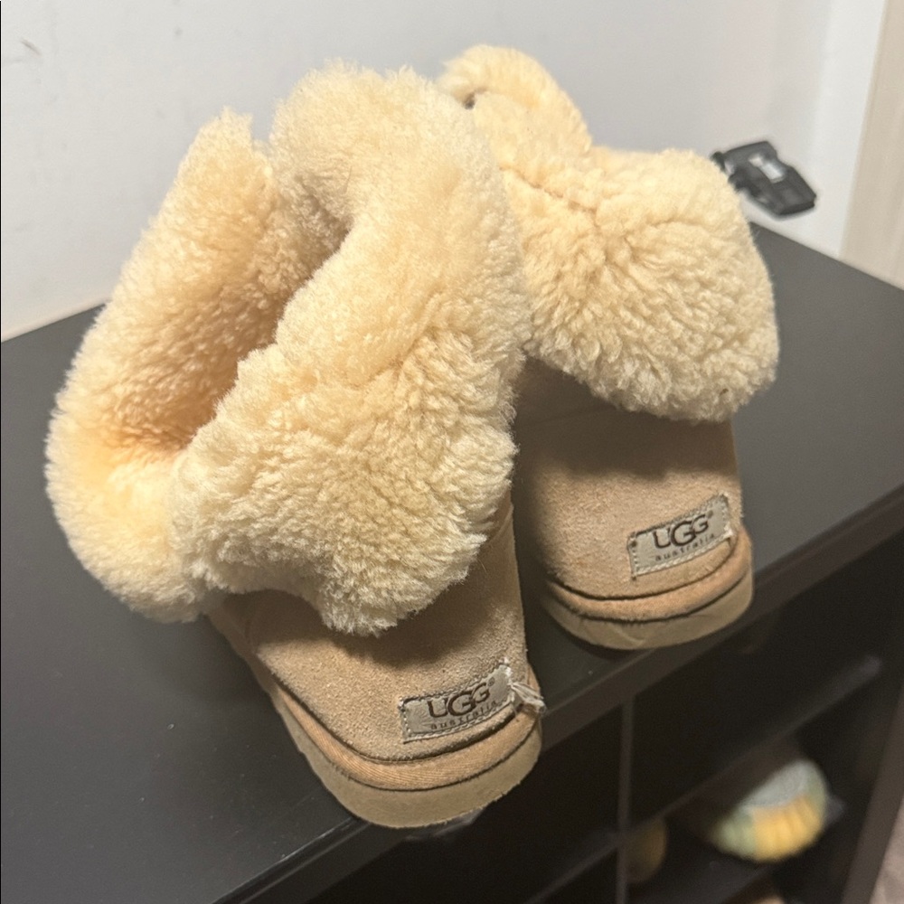 UGG Classic Tan Sheepskin Boots